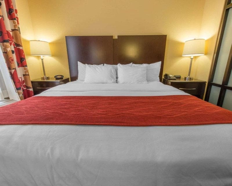 Comfort Suites 3
