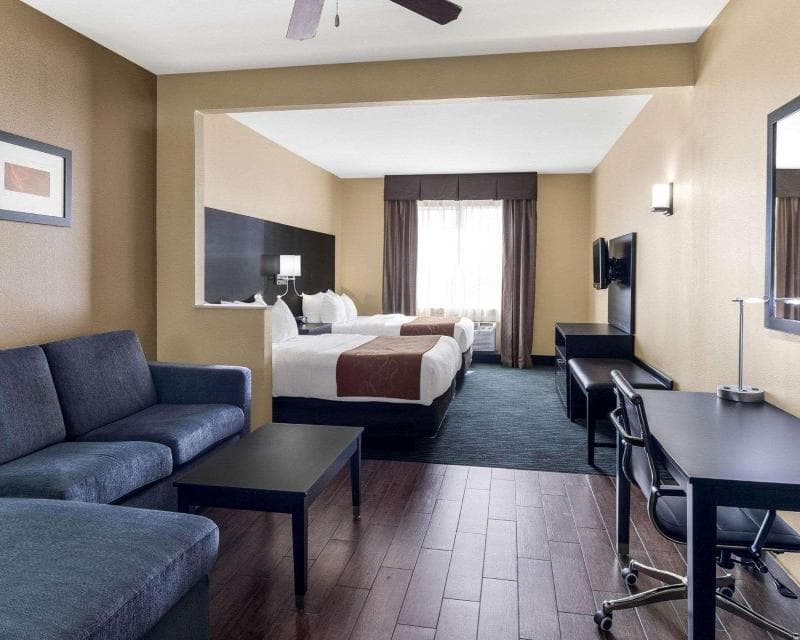 Comfort Suites Odessa 5