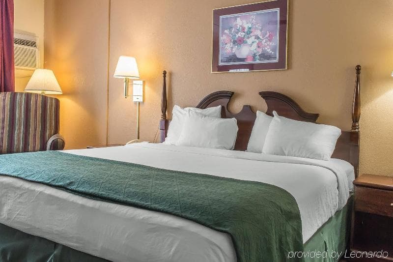 FairBridge Inn & Suites Poconos photo 1