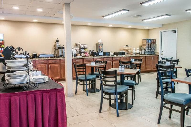 Four Points by Sheraton Kalamazoo 4