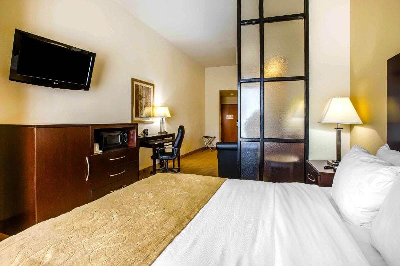 Comfort Suites 3