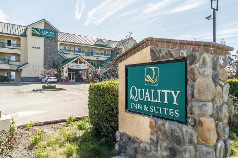 Quality Inn & Suites 1