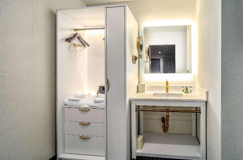 818 Hotel + Pool, Ascend Hotel Collection photo 1