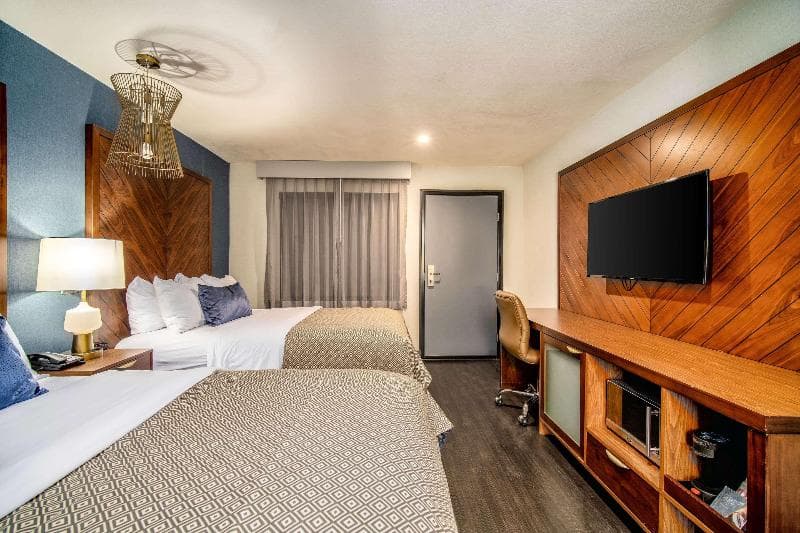 818 Hotel + Pool, Ascend Hotel Collection 3