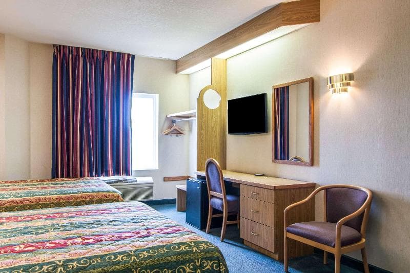 Rodeway Inn 3