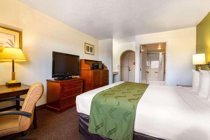 Rodeway Inn Auburn Foresthill 4