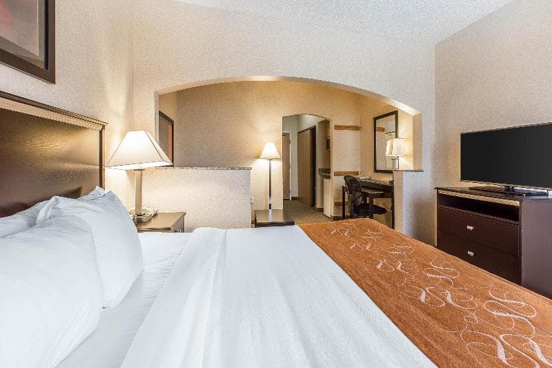 Comfort Suites Summit County 5
