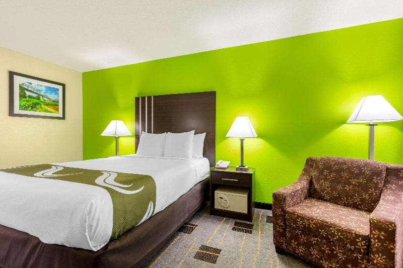 Quality Inn 5