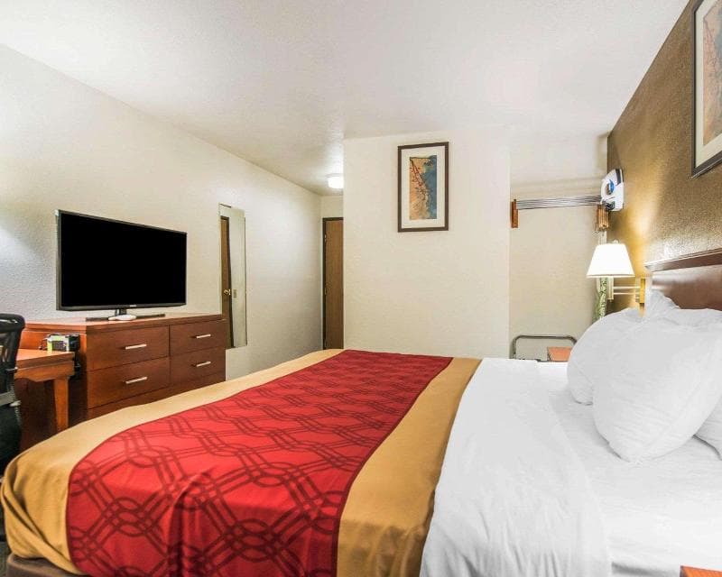 Days Inn by Wyndham Canon City photo 1