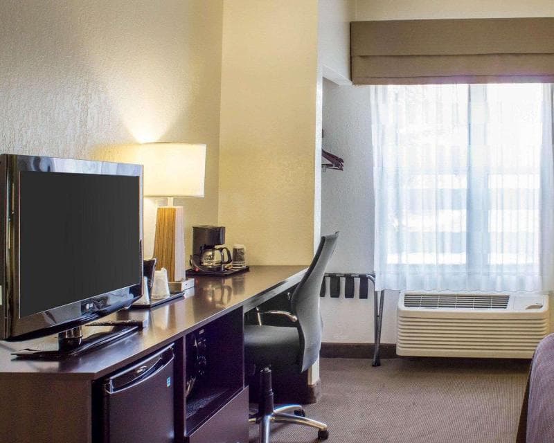 Sleep Inn & Suites Jacksonville Near Camp Lejeune 3