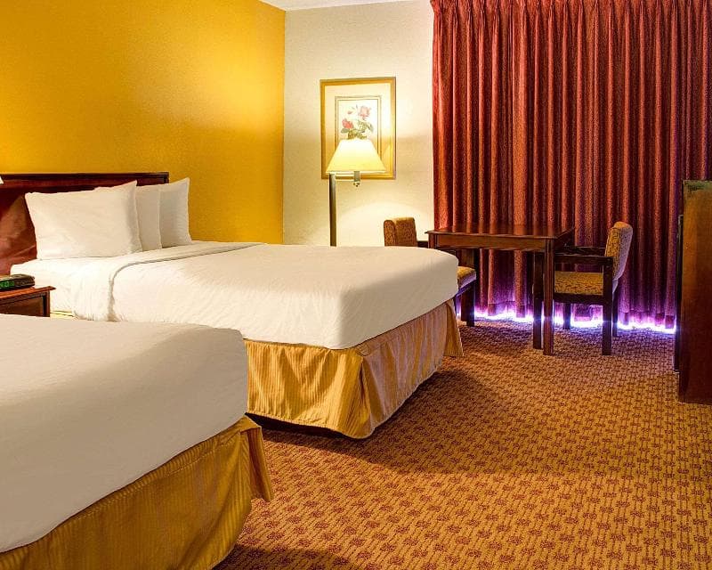 Quality Inn North 4