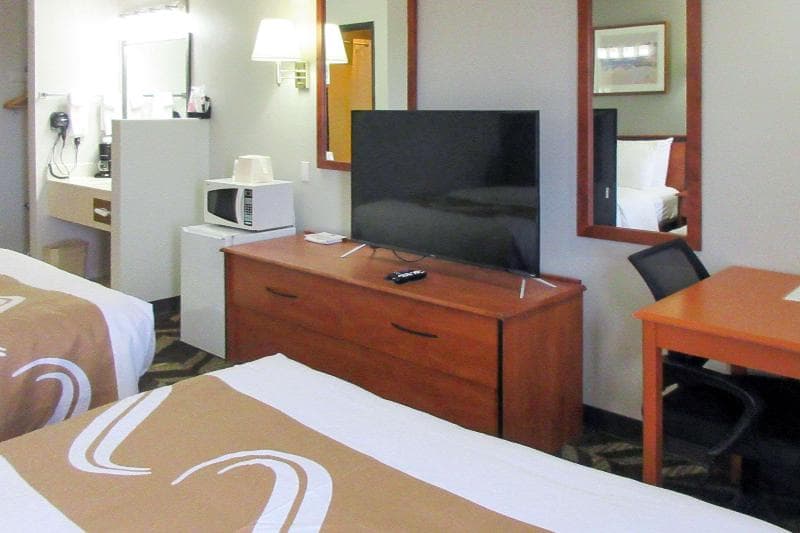 Quality Inn & Suites Salina National Forest Area 3