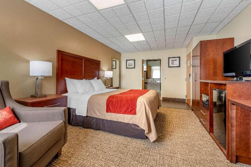 Comfort Inn 2