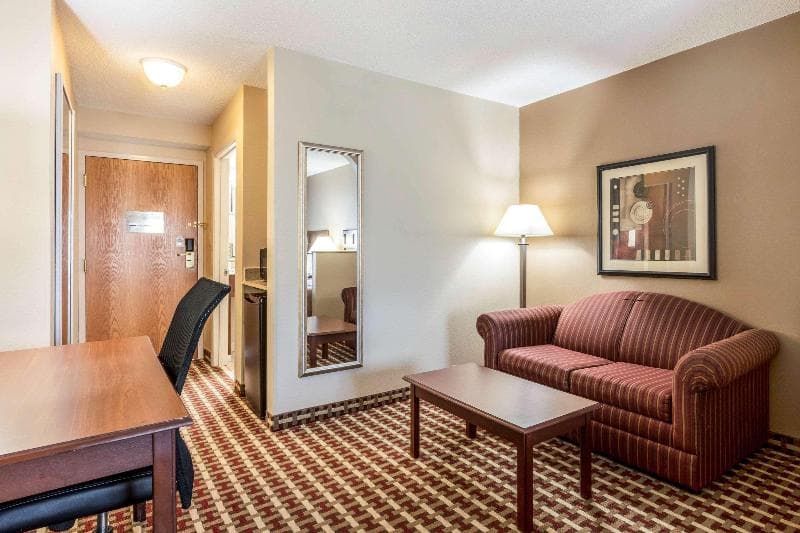 Quality Suites 3
