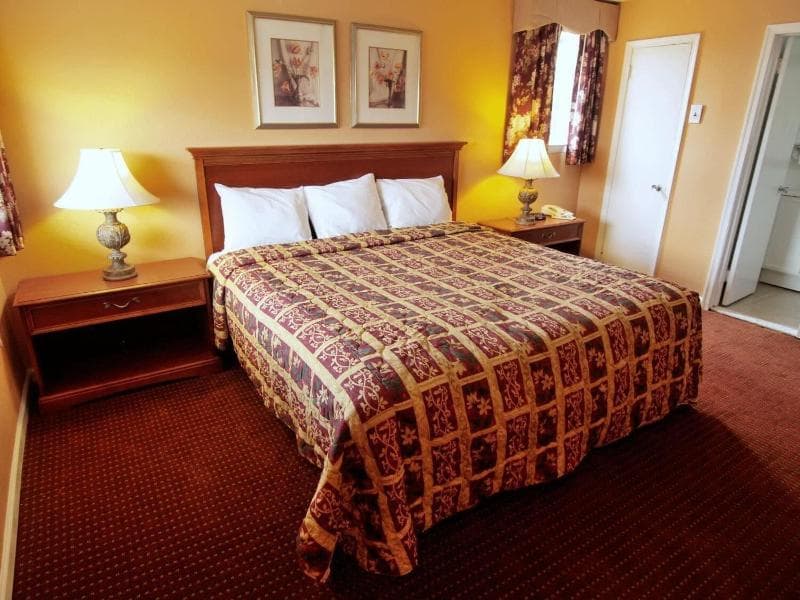 Parkway Inn 5