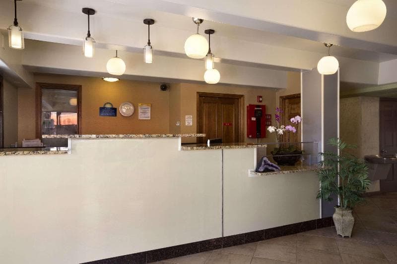 Days Inn by Wyndham Denver Downtown 4