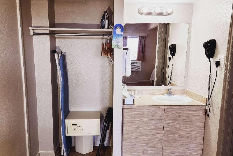 Days Inn by Wyndham Denver Downtown 5