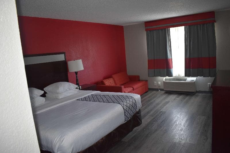 SureStay Plus Hotel by Best Western San Antonio North 4