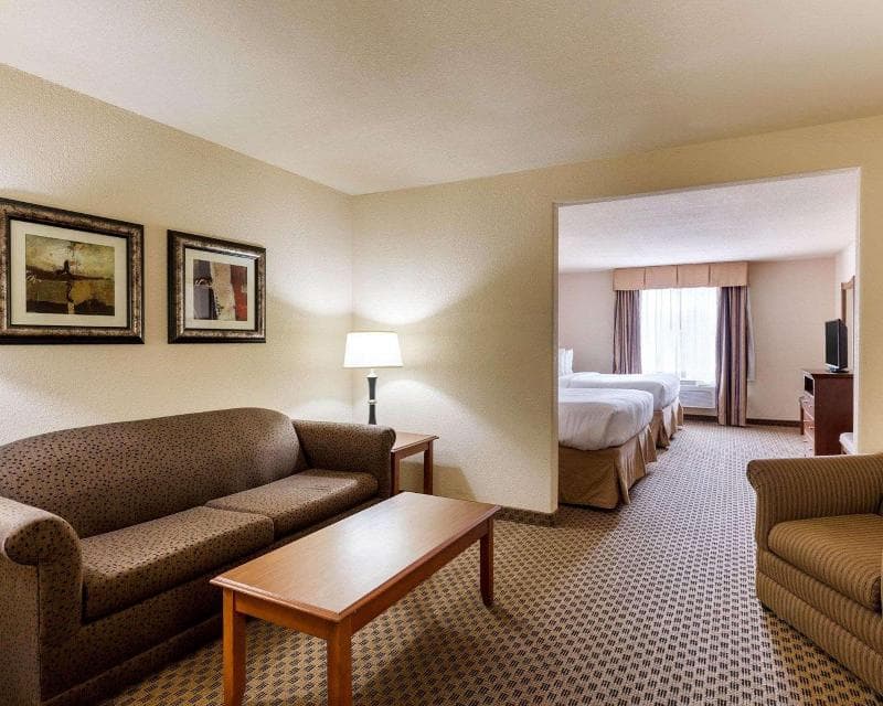 Quality Suites 3