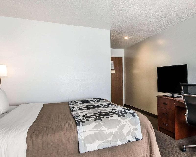 Sleep Inn & Suites 2