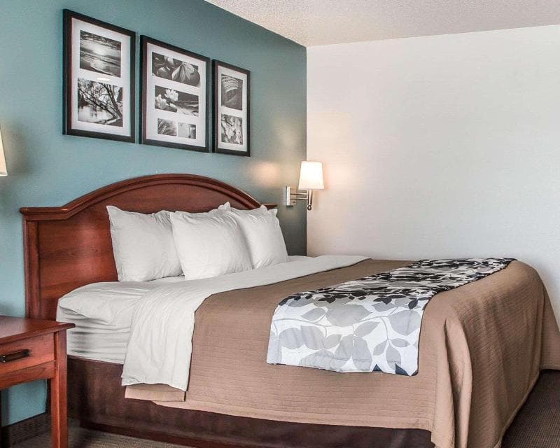 Sleep Inn & Suites 3