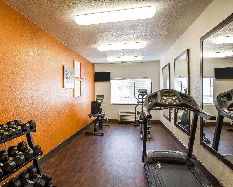 Comfort Suites Peoria Sports Complex photo 1