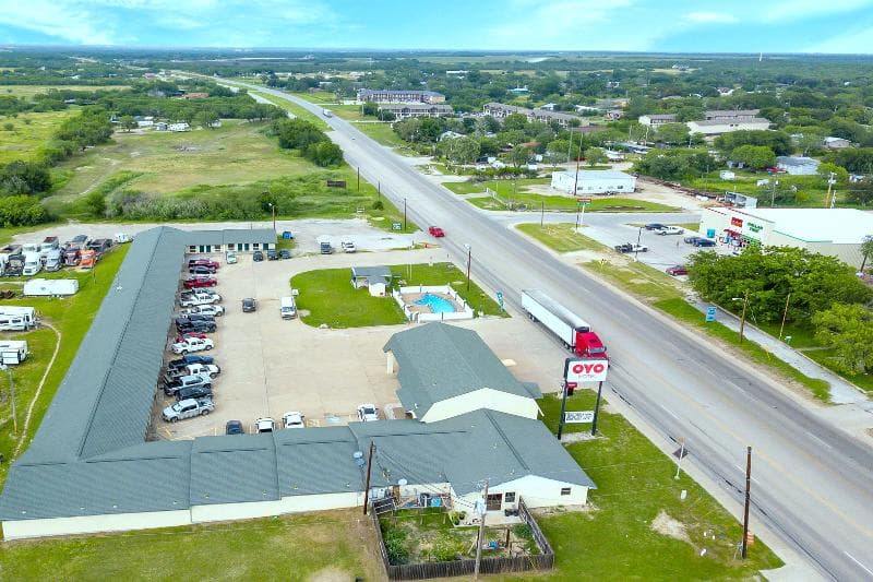 OYO Hotel Three Rivers TX US-281 5