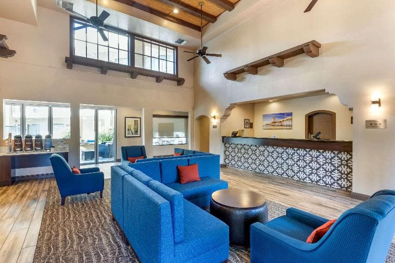 Comfort Inn & Suites Orange County John Wayne Airport 5