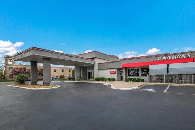 Red Roof Inn Lewisville photo 1