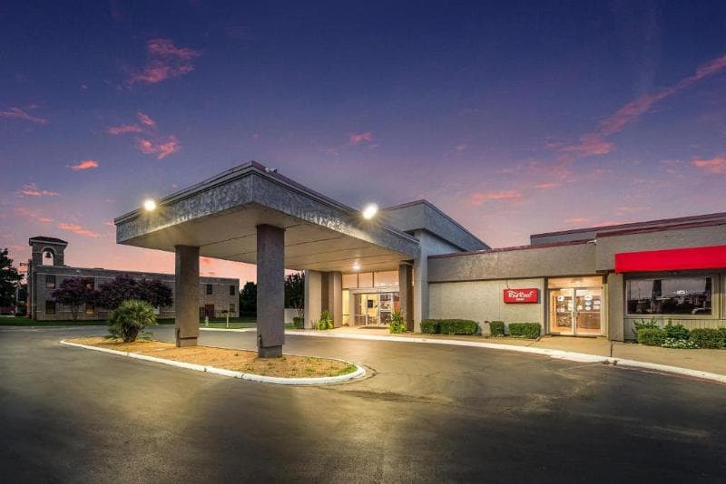 Red Roof Inn Lewisville 3