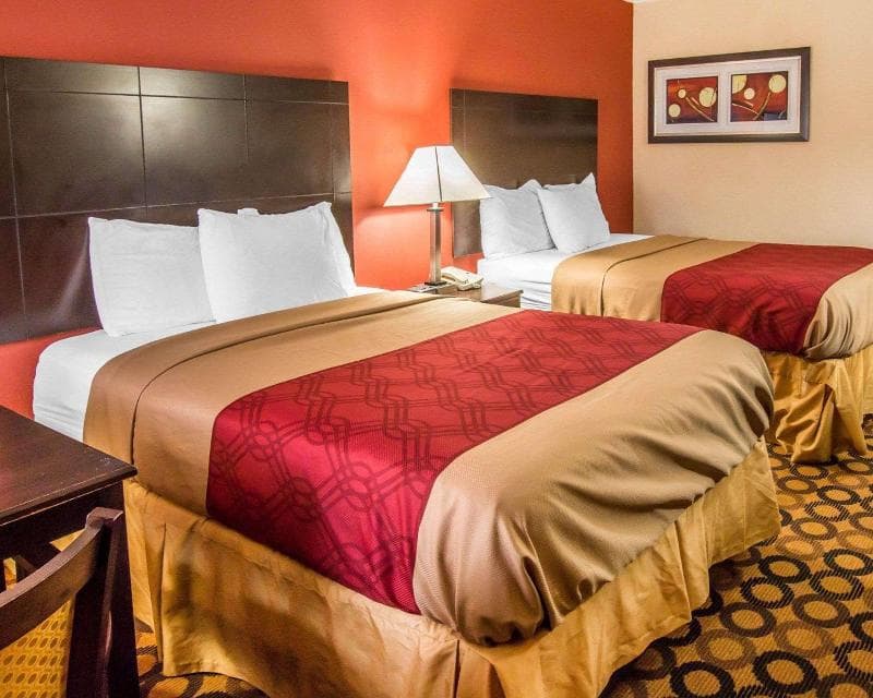 Econo Lodge Richmond Hill 4
