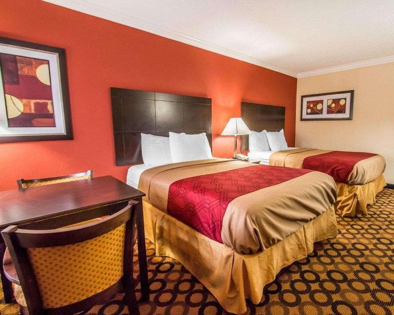 Econo Lodge Richmond Hill 5