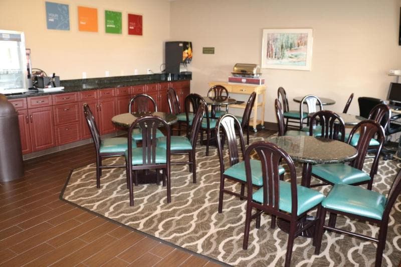 Comfort Inn North 2