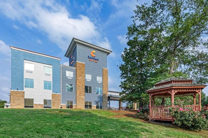 Comfort Suites 4