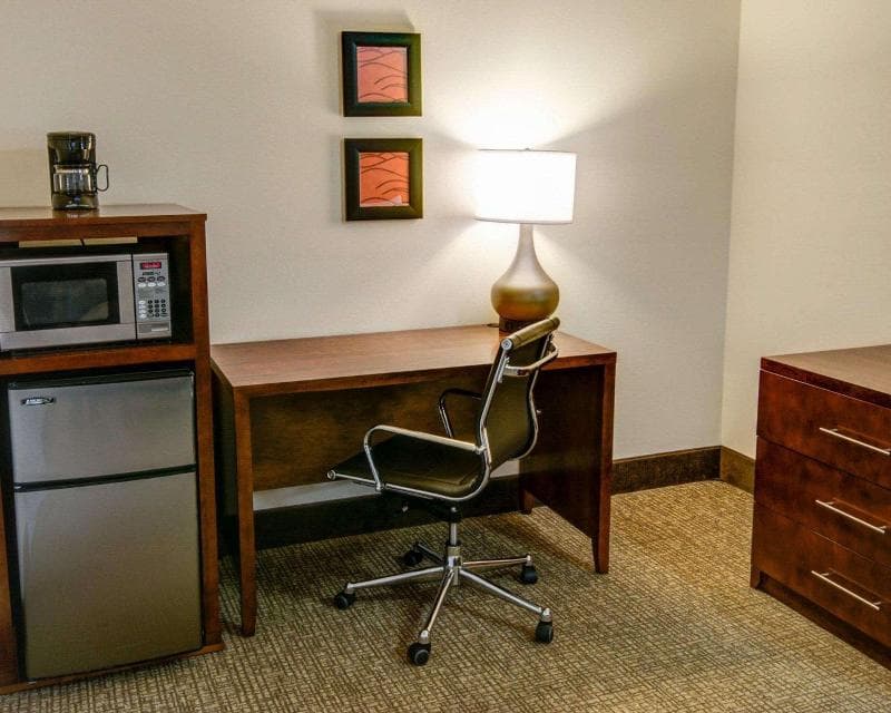 Comfort Inn 3