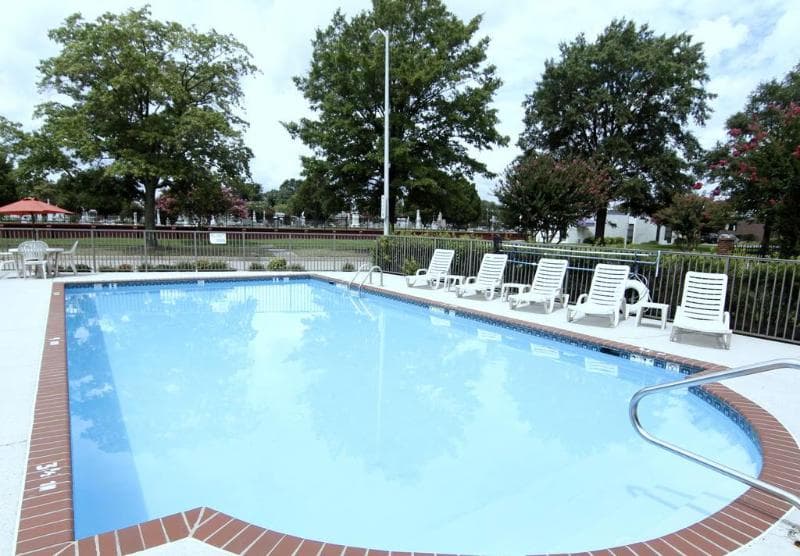 Quality Inn & Suites Olde Town photo 1