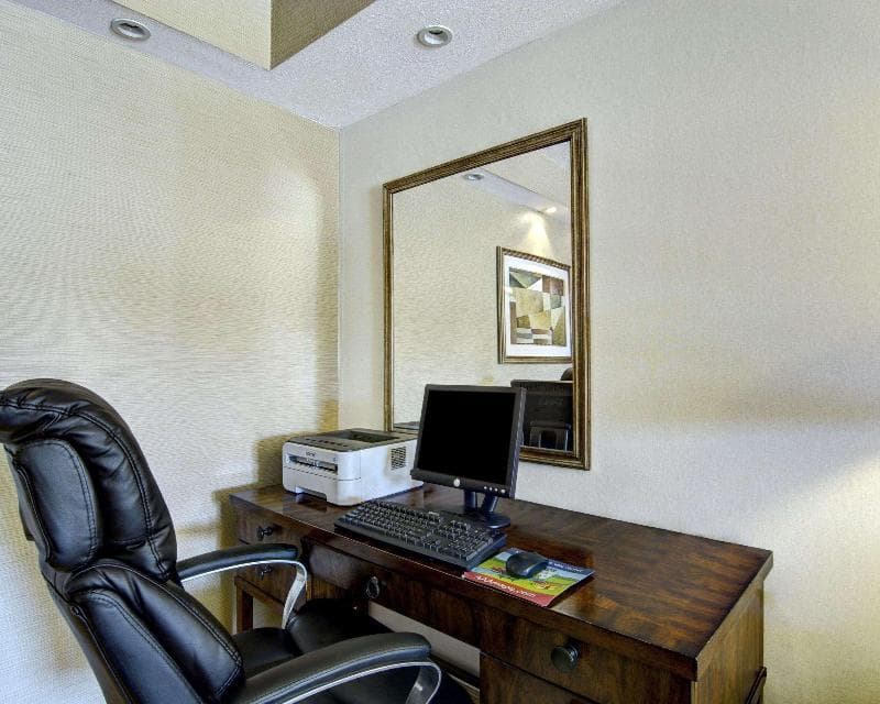 Clarion Pointe 1
