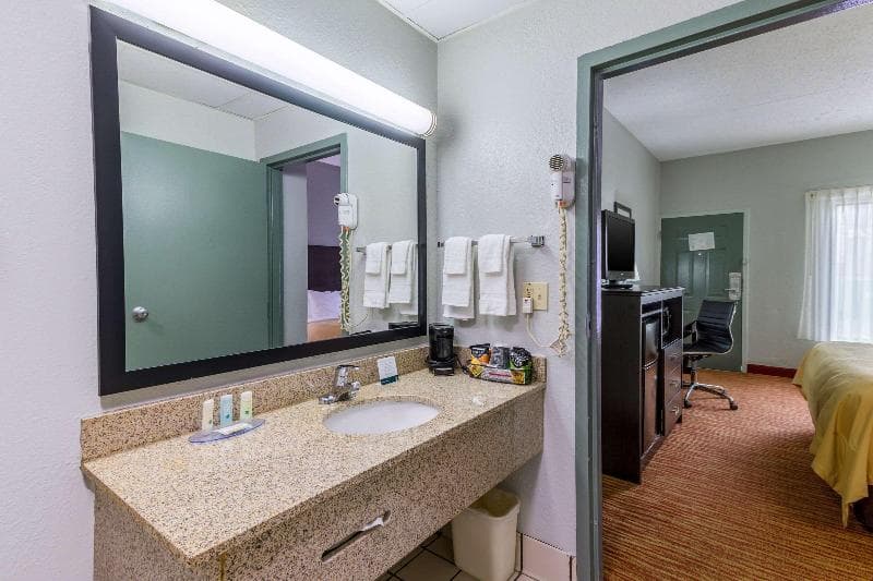 Quality Inn 2