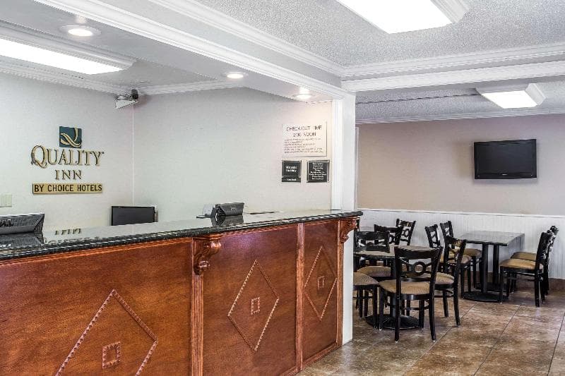 Quality Inn Madison 5