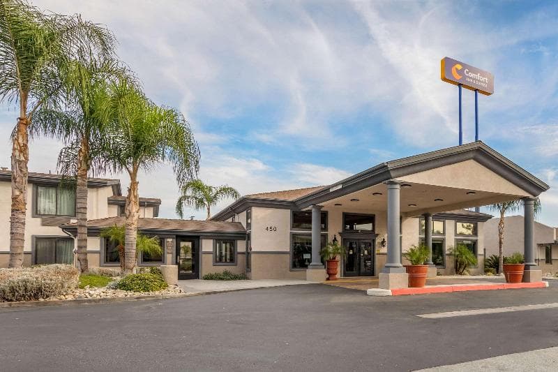 Comfort Inn And Suites Colton 2