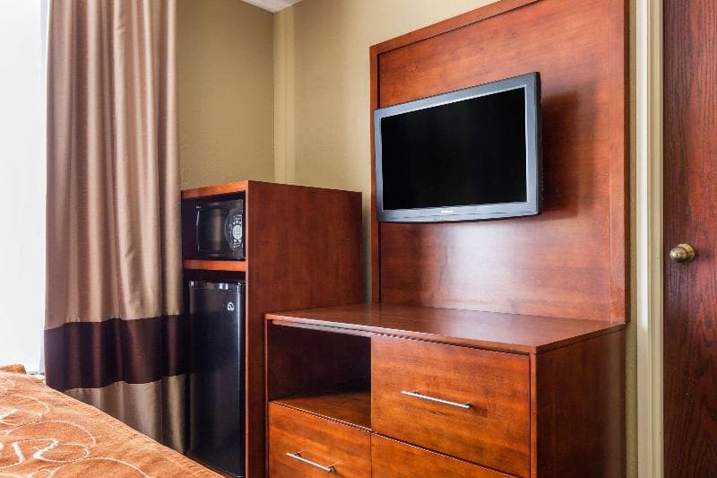 Comfort Suites Near I-80 And I-94 2