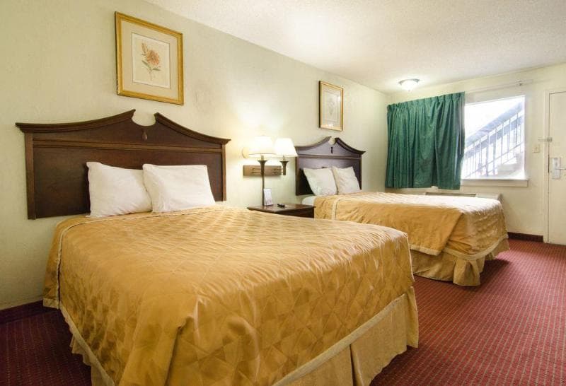 Key West Inn – Newport News photo 1
