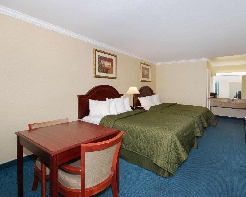 Quality Inn Near City Of Hope 2