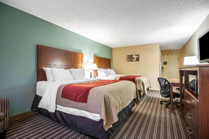 Comfort Inn 4