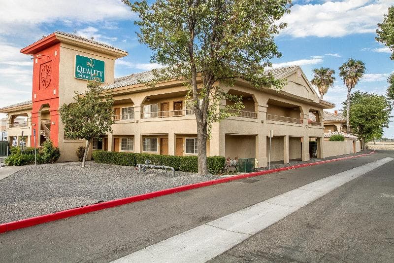 Quality Inn & Suites Lathrop - South Stockton 2