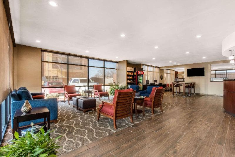 Comfort Suites Tuscaloosa Near University 3