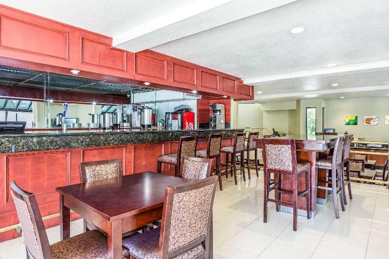 Quality Inn & Suites Irvine Spectrum photo 1