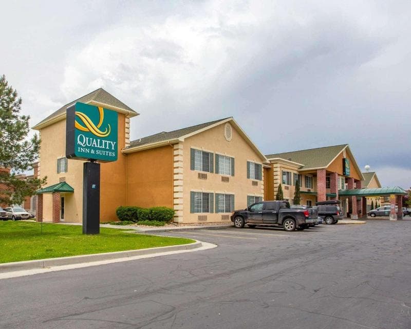 Quality Inn & Suites Airport West photo 1