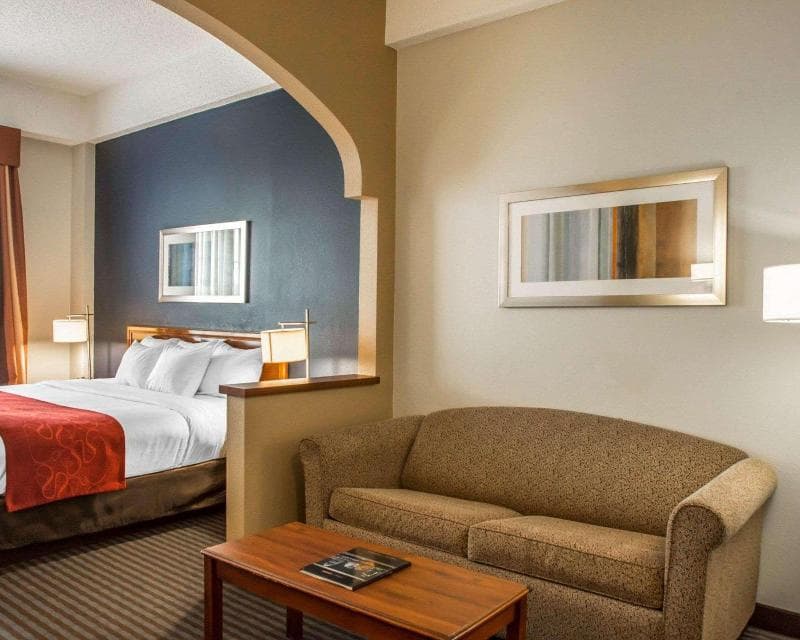 Fairfield by Marriott Inn & Suites Newport on the River 5