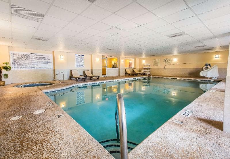 Comfort Suites Forsyth Near I-75 2